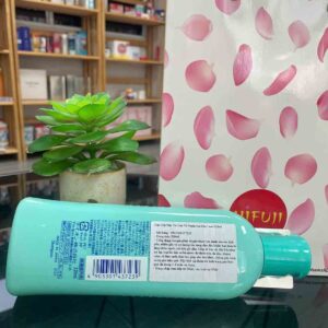 Dầu gội hỗ trợ giảm gàu Lion Nhật