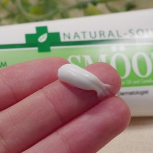 REVIEW kem hỗ trợ giảm thâm mụn Smoothe nội địa Nhật có tốt không? Có mấy loại? - Ảnh 2
