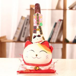 Gương mặt Mèo thần tài lúc nào cũng vui tươi, hớn hở như sẵn sàng đó những điều tốt đẹp đến cho chủ nhân.