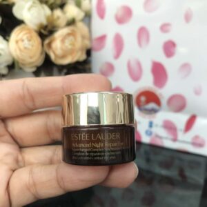 kem mắt Estée Lauder