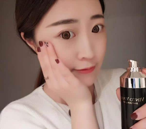 Review của khách hàng khi sử dụng tinh chất dưỡng da Vento Vivere