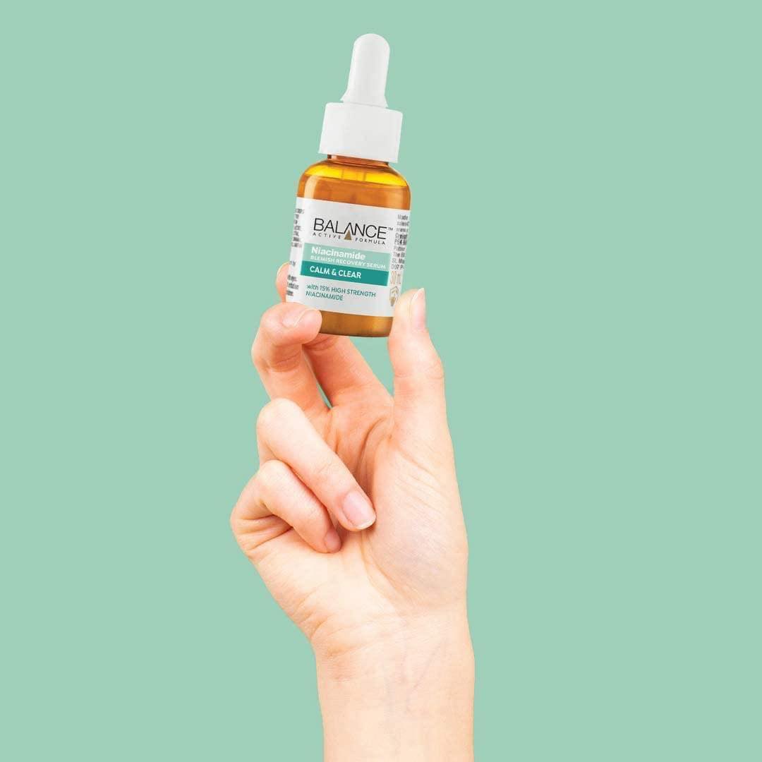 Tinh chất dưỡng ẩm Balance Active Formula Niacinamide Blemish Recovery Serum có tốt không?