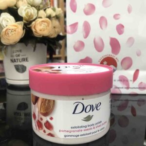Tẩy tế bào chết Dove, Pomegranate Seeds & Shea Butter