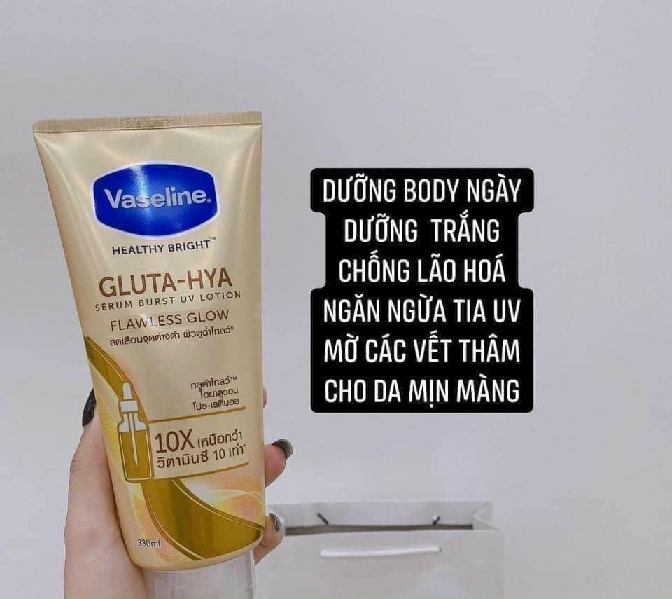 Burst UV Lotion Flawless Glow (chai vàng): Dùng ban ngày, dưỡng ẩm, chống nắng và chống lão hoá