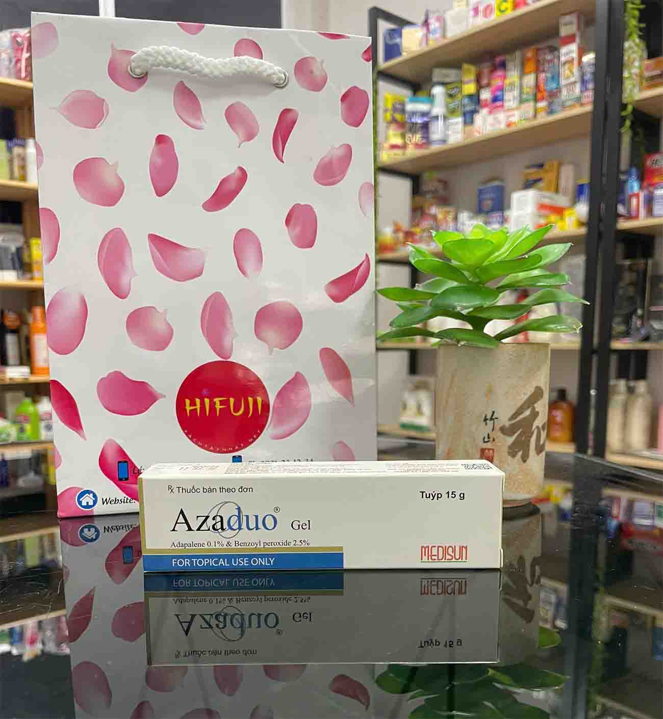 Gel trị mụn trứng cá Azaduo