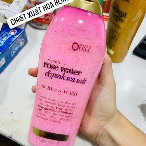 Rose Water & Pink Sea Salt: với tinh chất muối hồng giúp nhẹ nhàng loại bỏ lớp da chết cứng đầu, bổ sung các khoáng chất cho da khỏe khoắn hơn, hỗ trợ khắc phục tình trạng da tổn thương