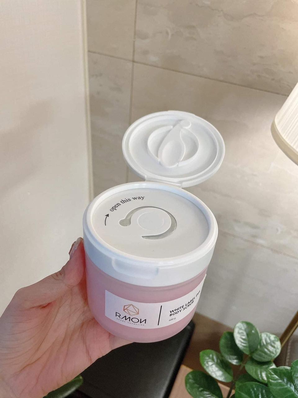 Công dụng tẩy trắng Body Rmon
