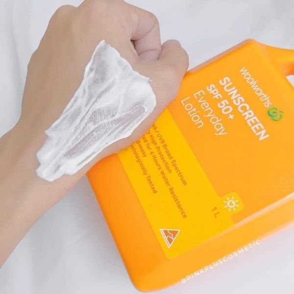 Công dụng Woolworths kem chống nắng