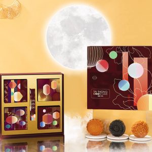 Set Bách Nguyệt Đăng: hình ảnh của những chiếc đèn lồng mang ý nghĩa trường tồn và đặc biệt là tấm lòng hiếu thảo, biết ơn đến ông bà, tổ tiên.