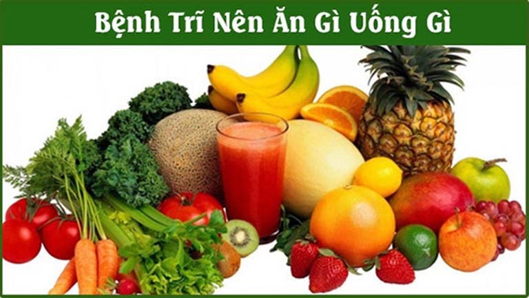 bị bệnh trĩ ăn nhiều rau và trái cây