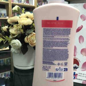 Dưỡng thể trắng da Vaseline Daily Brightening 725ml