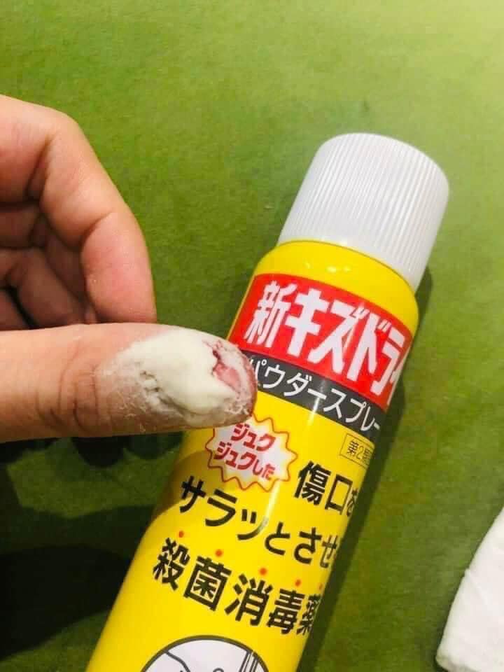 chai xịt cầm máu Kobayashi