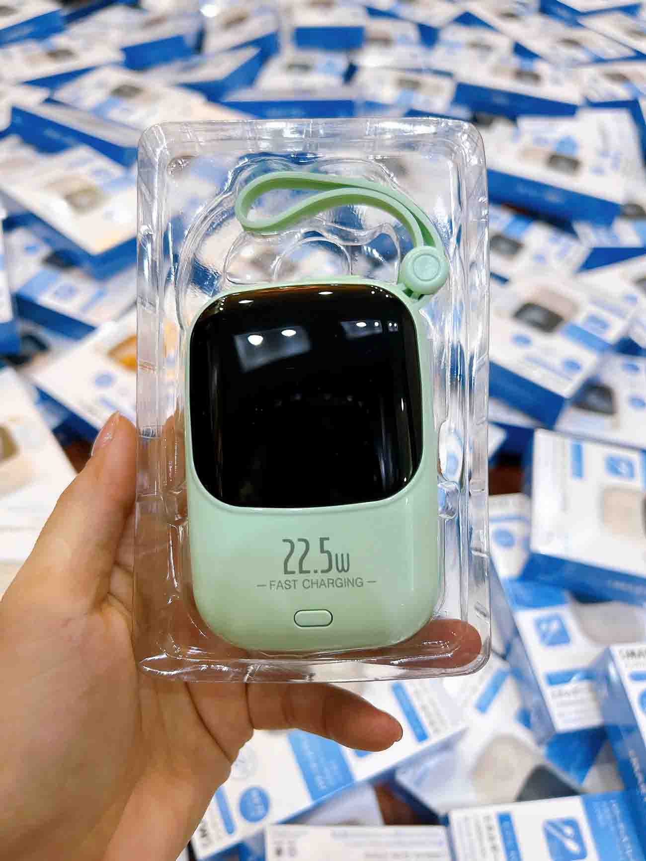 Pin sạc dự phòng mini Smart Coby Pro Nhật Bản