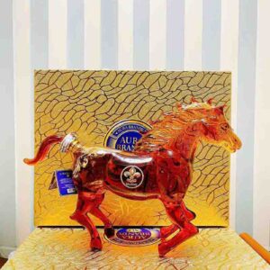 Rượu hình con ngựa Aura Brandy XO Mã Đáo Thành Công