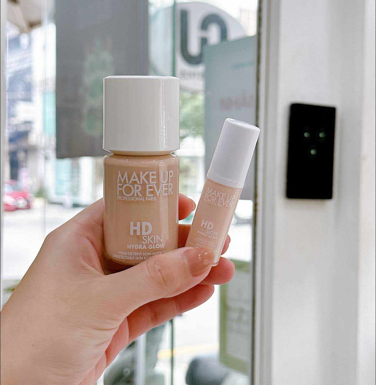 Kem nền Makeup Forever HD Skin Hydra Glow Hydrating Foundation