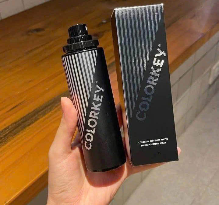 Xịt khoá nền Colorkey Airy Soft Matte Setting Spray