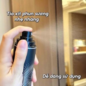 Xịt khoá nền Pramy Moisturizing Makeup