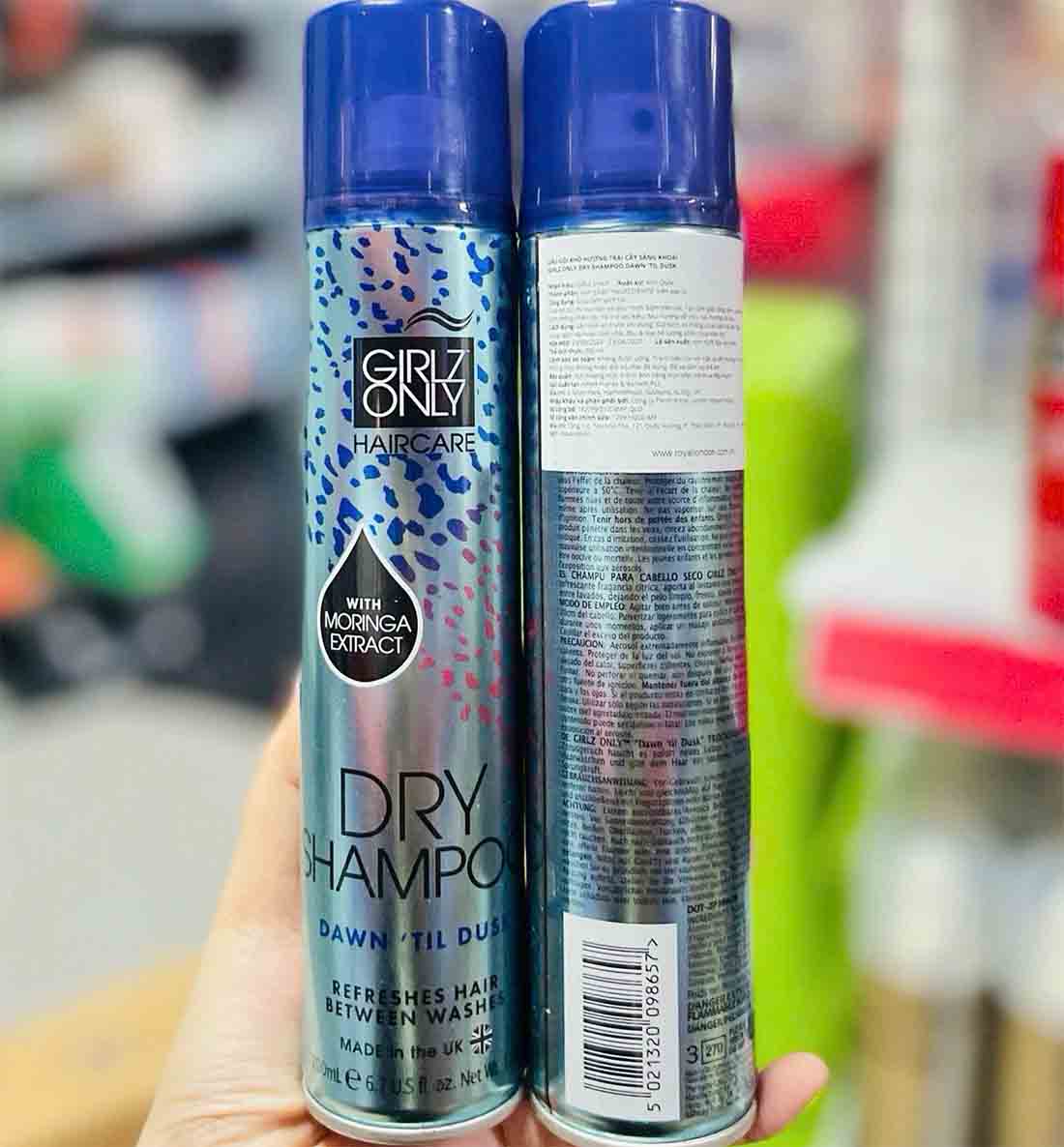 Dầu gội khô Girlz Only Dry Shampoo Dusk Til Dawn – màu xanh